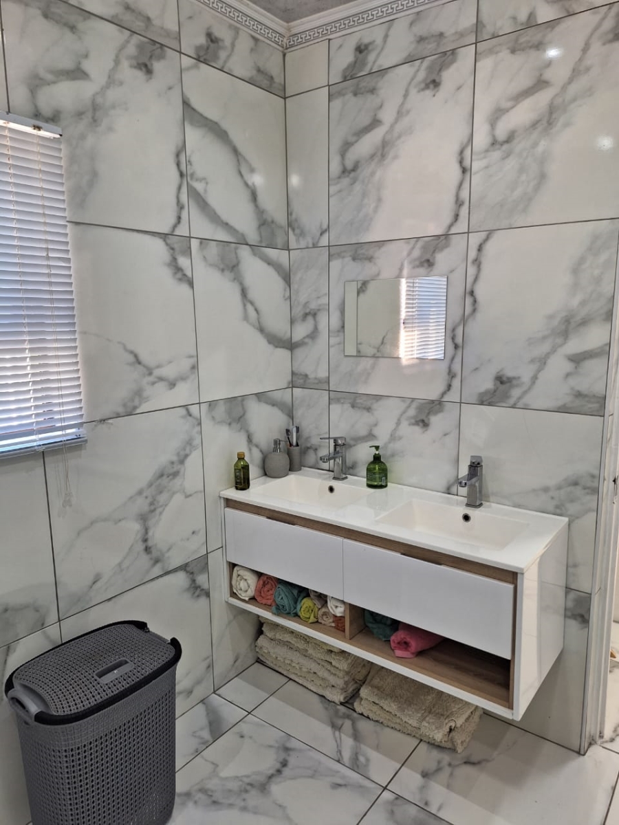  Bedroom Property for Sale in Amalinda Eastern Cape